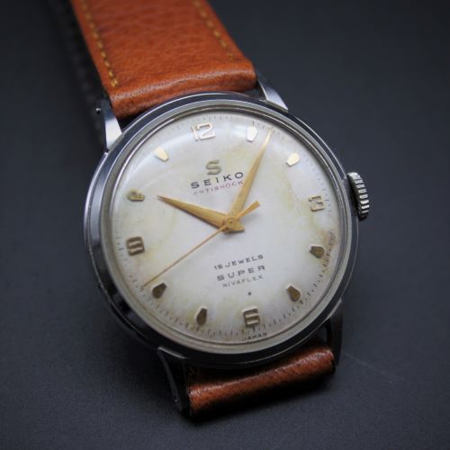 【SEIKO 1950年代 ヴィンテージ】　S SEIKO SUPER（セイコー　エス　スーパー）　手巻三針　15jewel　 外観美品文字盤風合いあり・オーバーホール済　キャメルカラー・カーフ